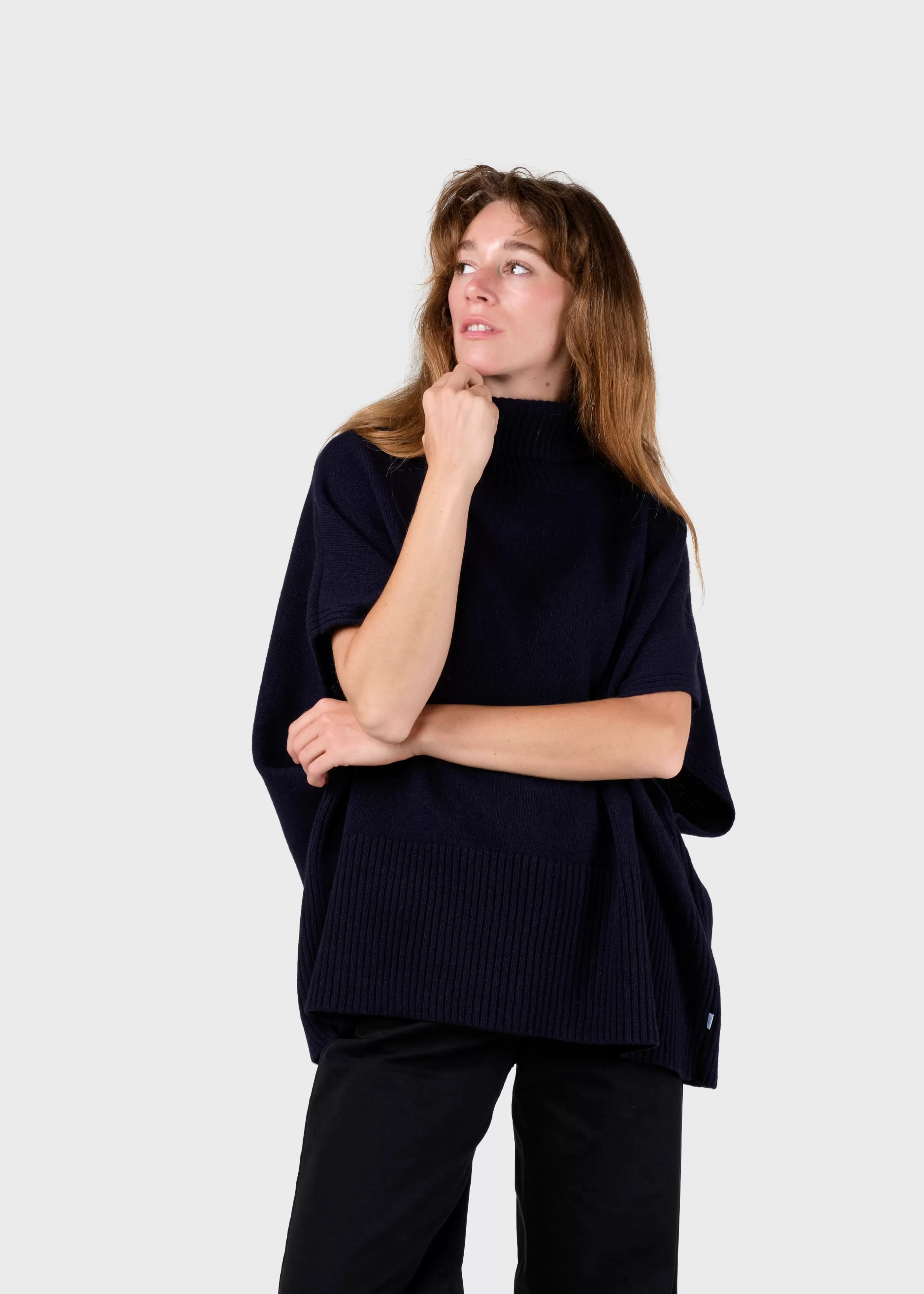 Klitmoller Collective Alba knit poncho - Navy- Strick