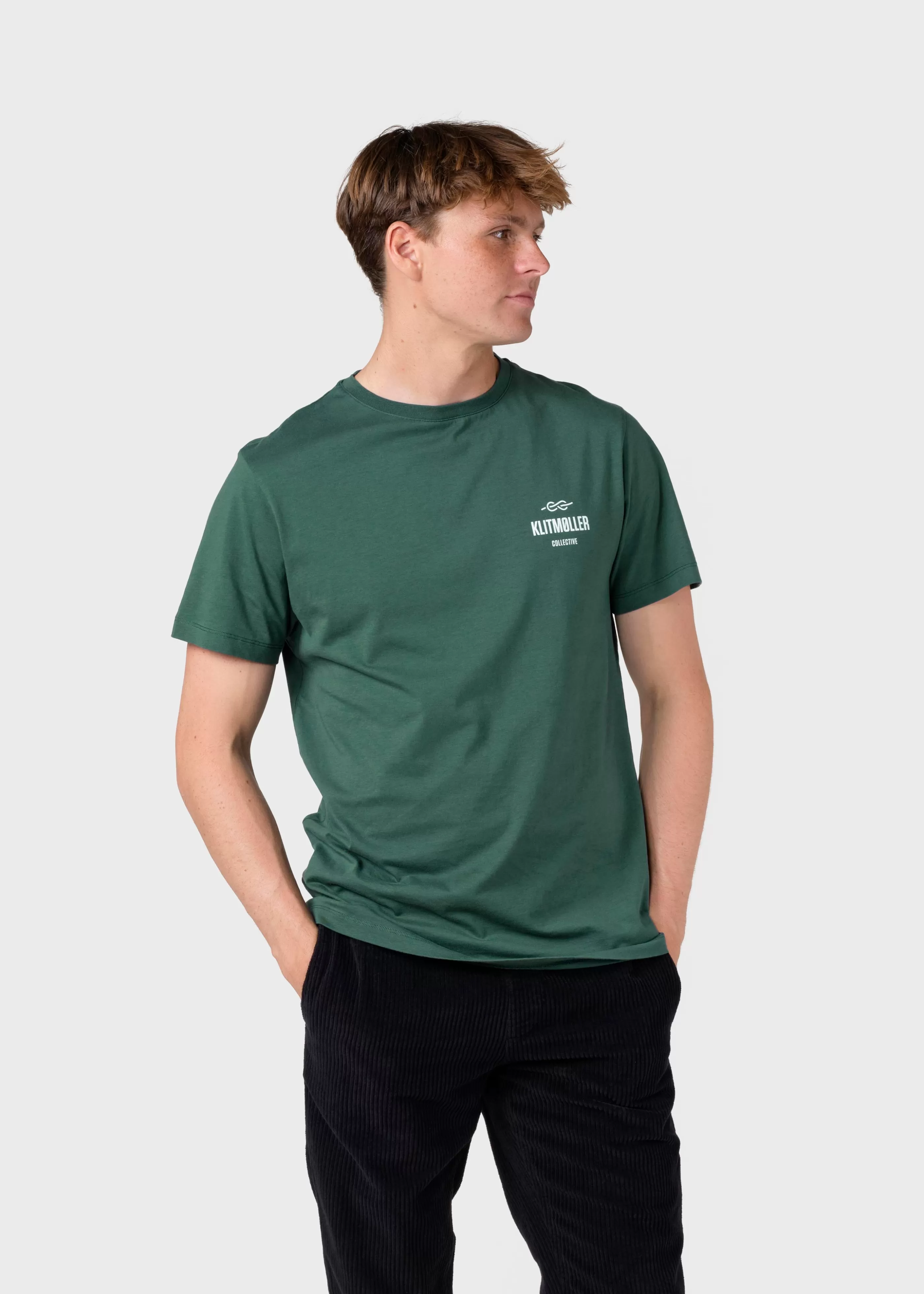 Klitmoller Collective Mens small logo tee - Moss Green- T-shirts