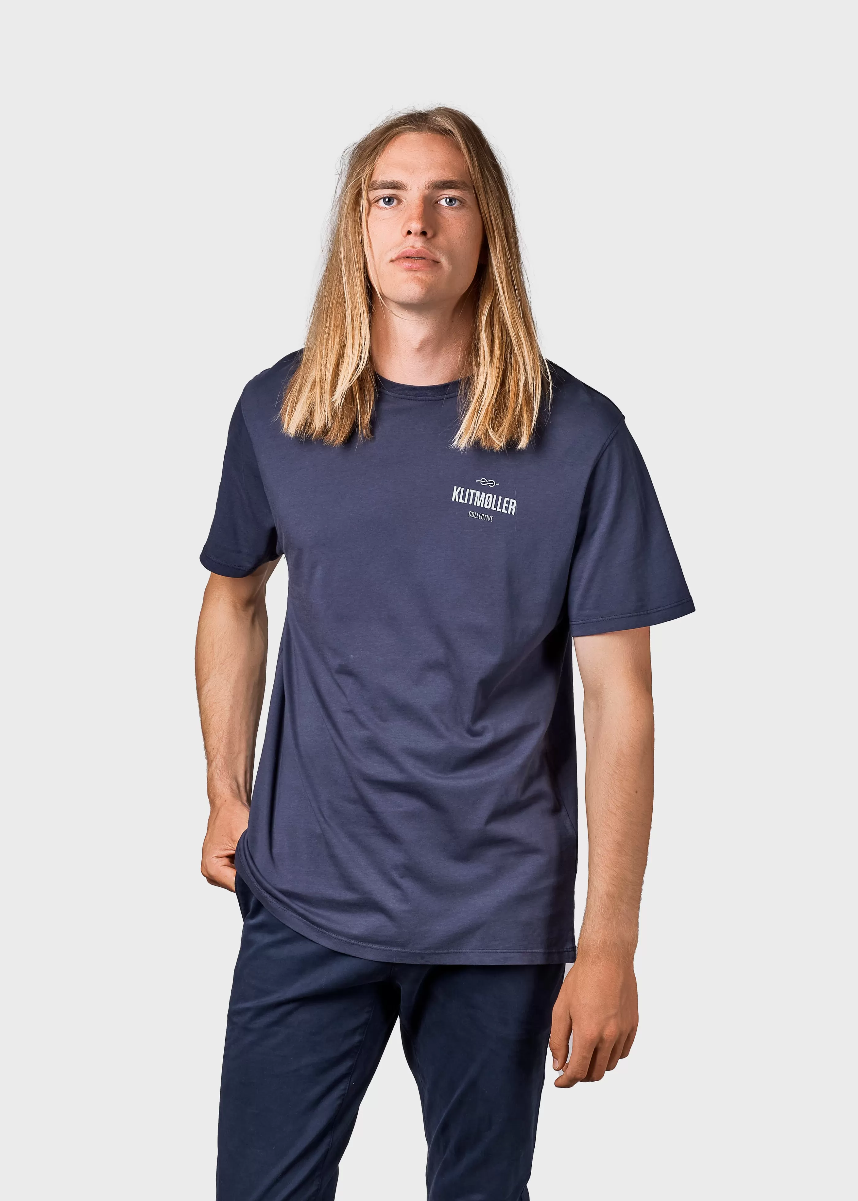 Klitmoller Collective Mens small logo tee - Navy- T-shirts