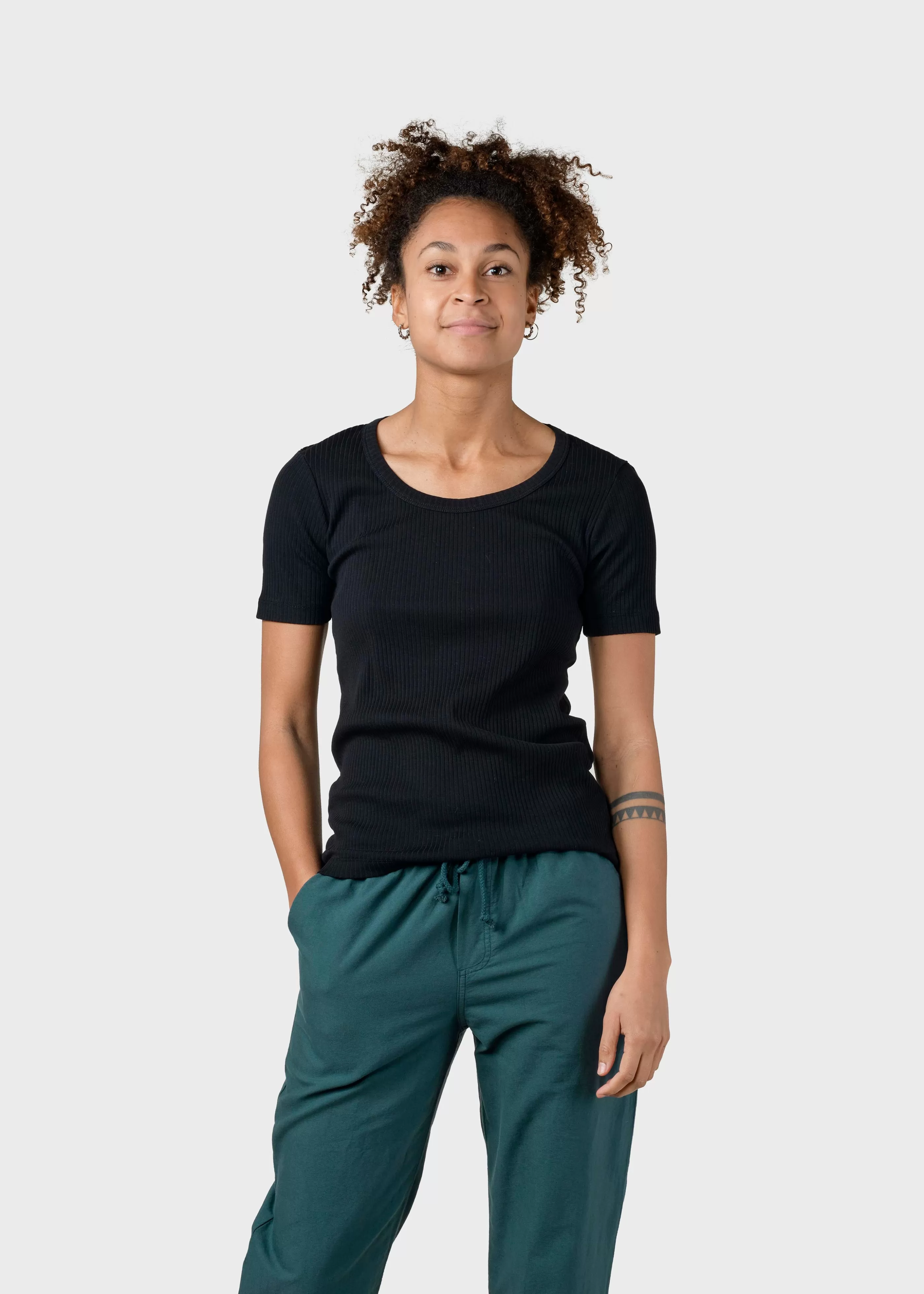 Klitmoller Collective Rib tee - Black- T-shirts