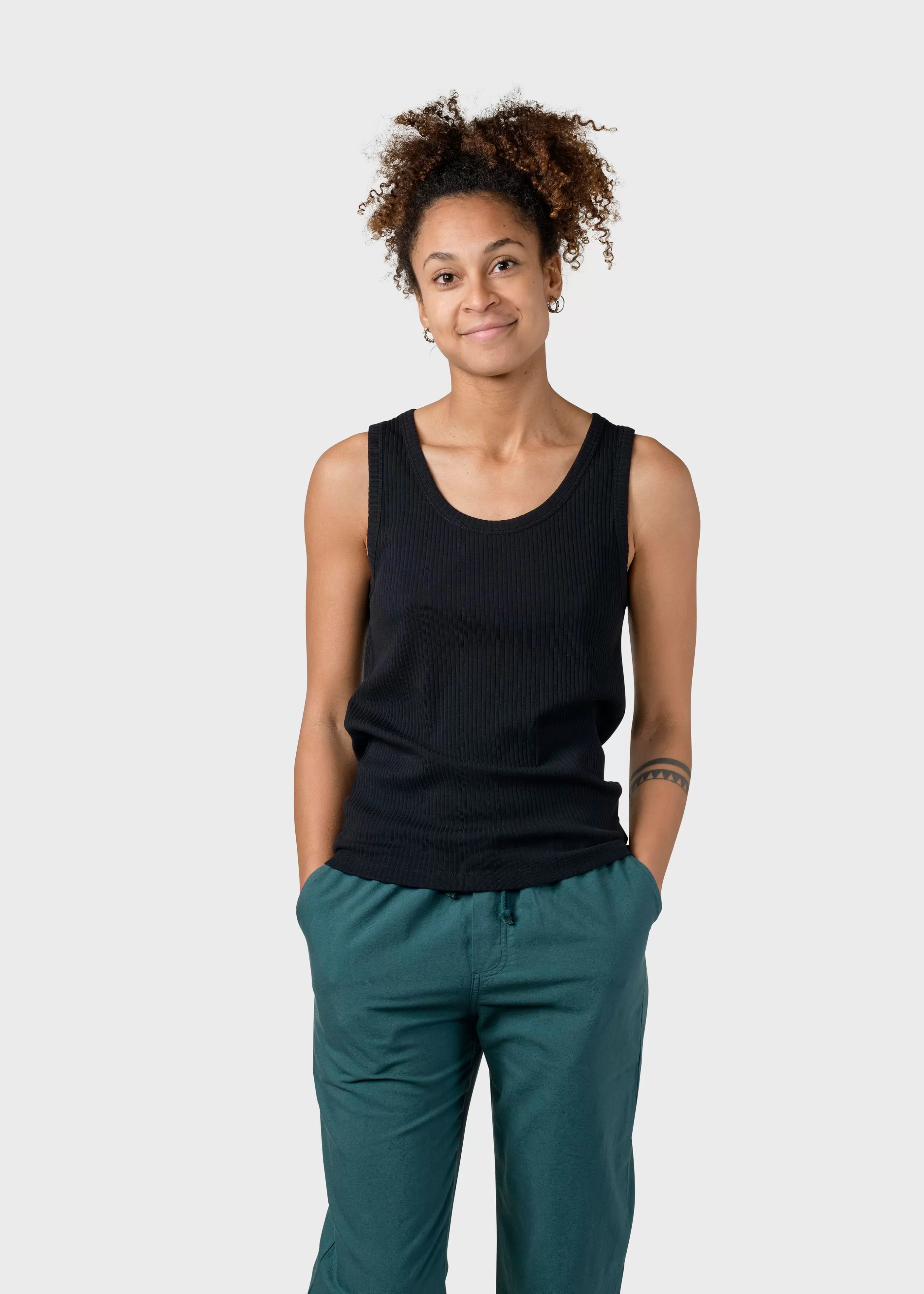 Klitmoller Collective Rib top - Black- T-shirts