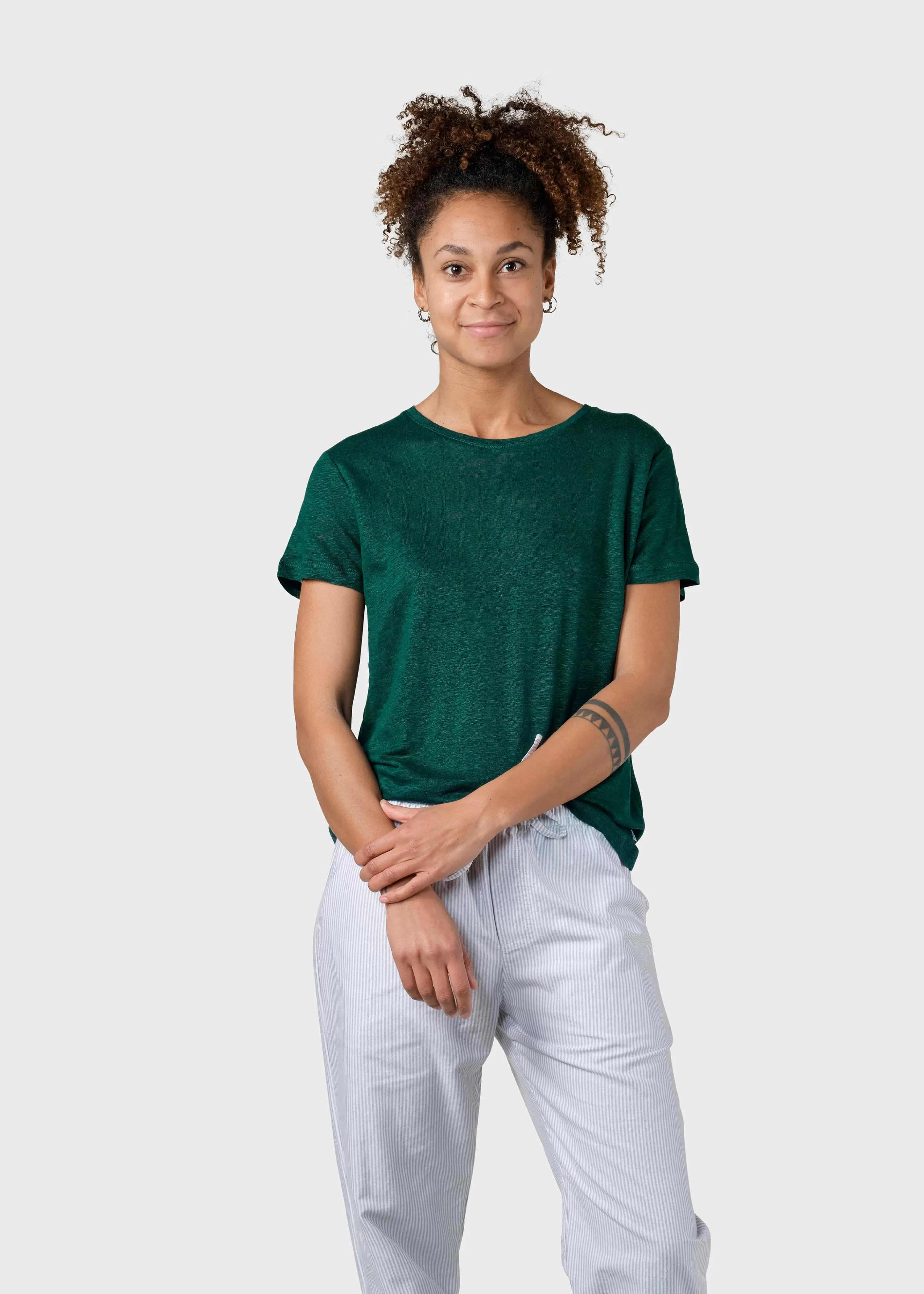 Klitmoller Collective Rikke linen tee - Moss Green- T-shirts