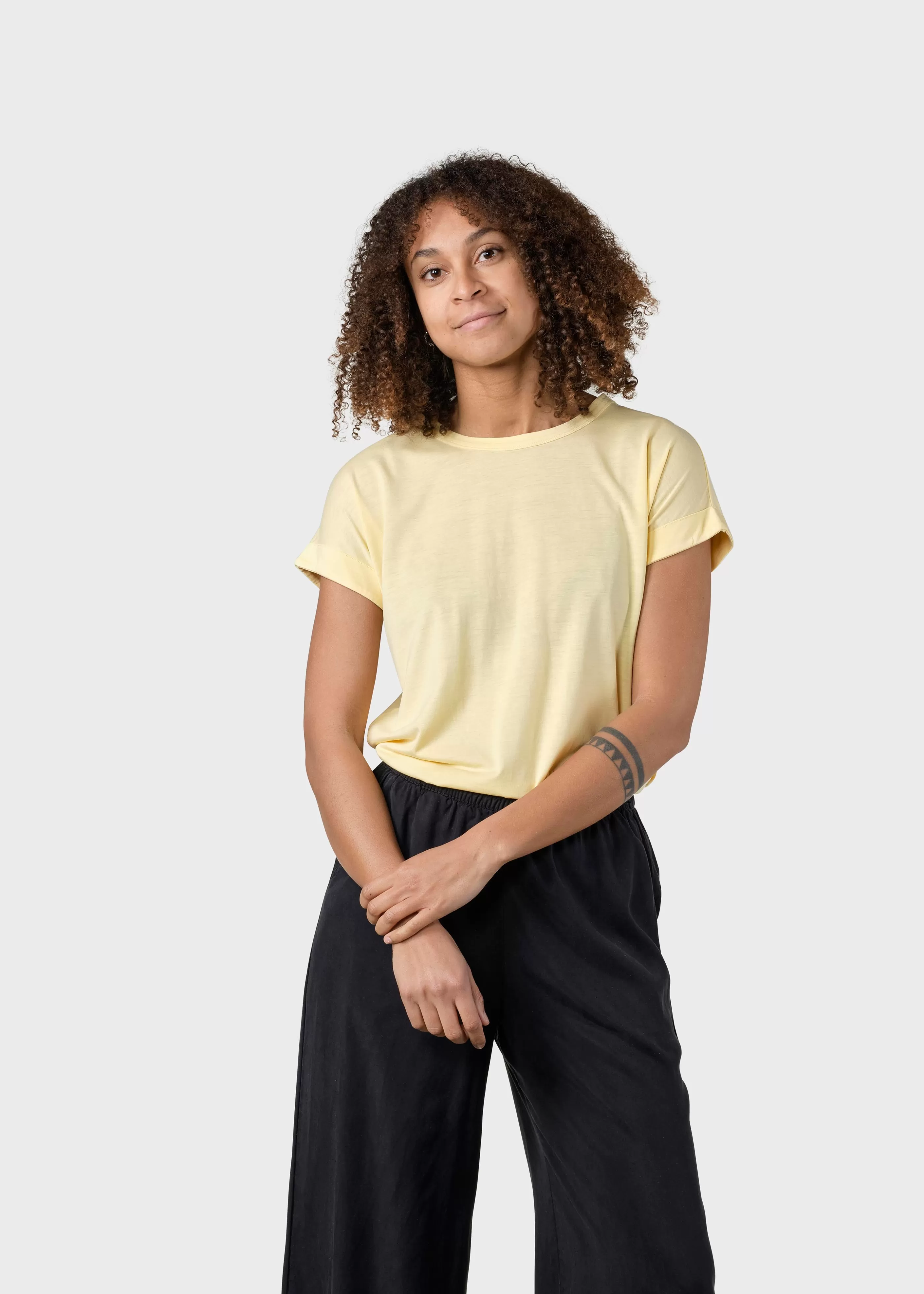 Klitmoller Collective Sigrid tee - Lemon sorbet- T-shirts