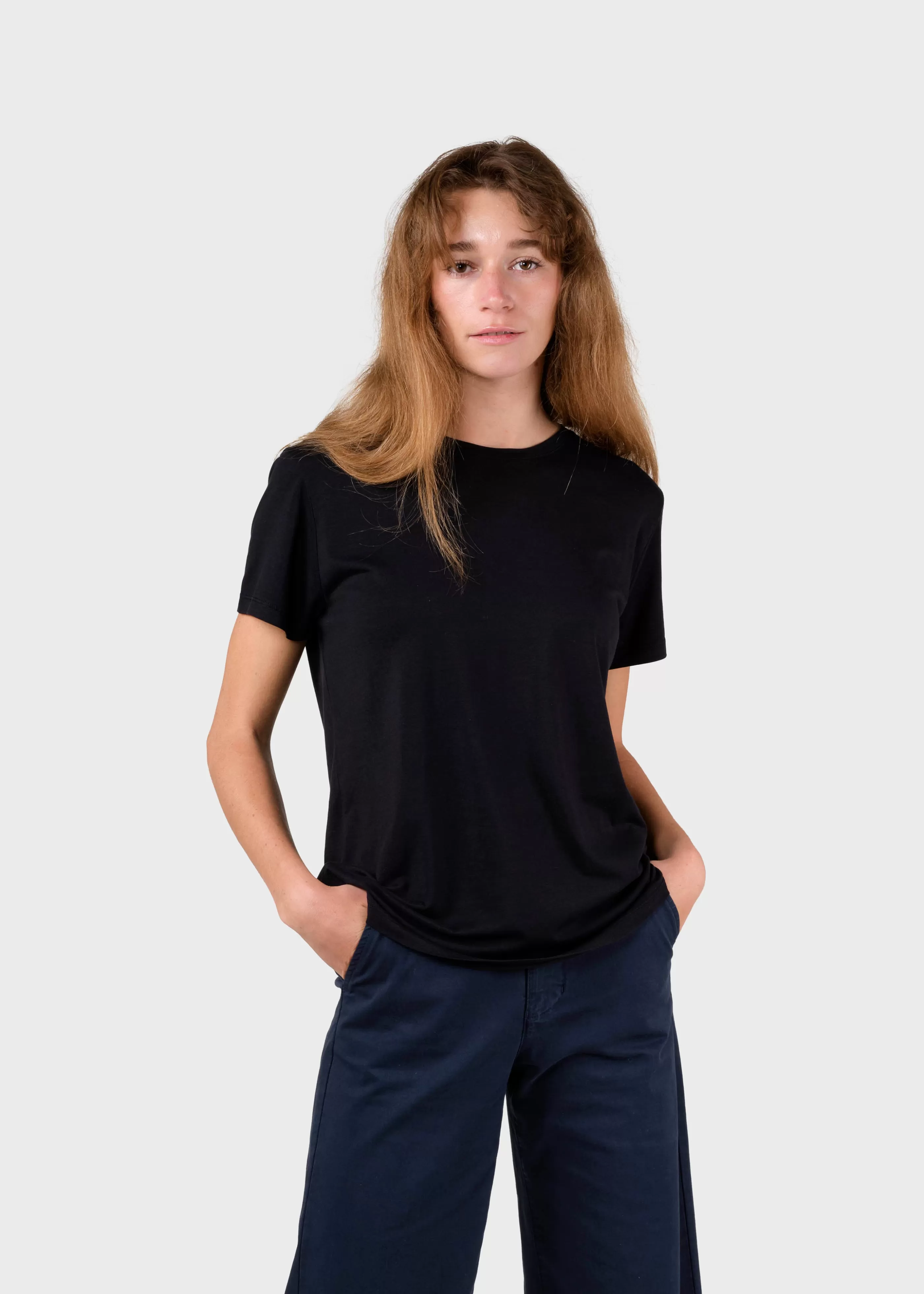 Klitmoller Collective Thelma tee - Black- T-shirts