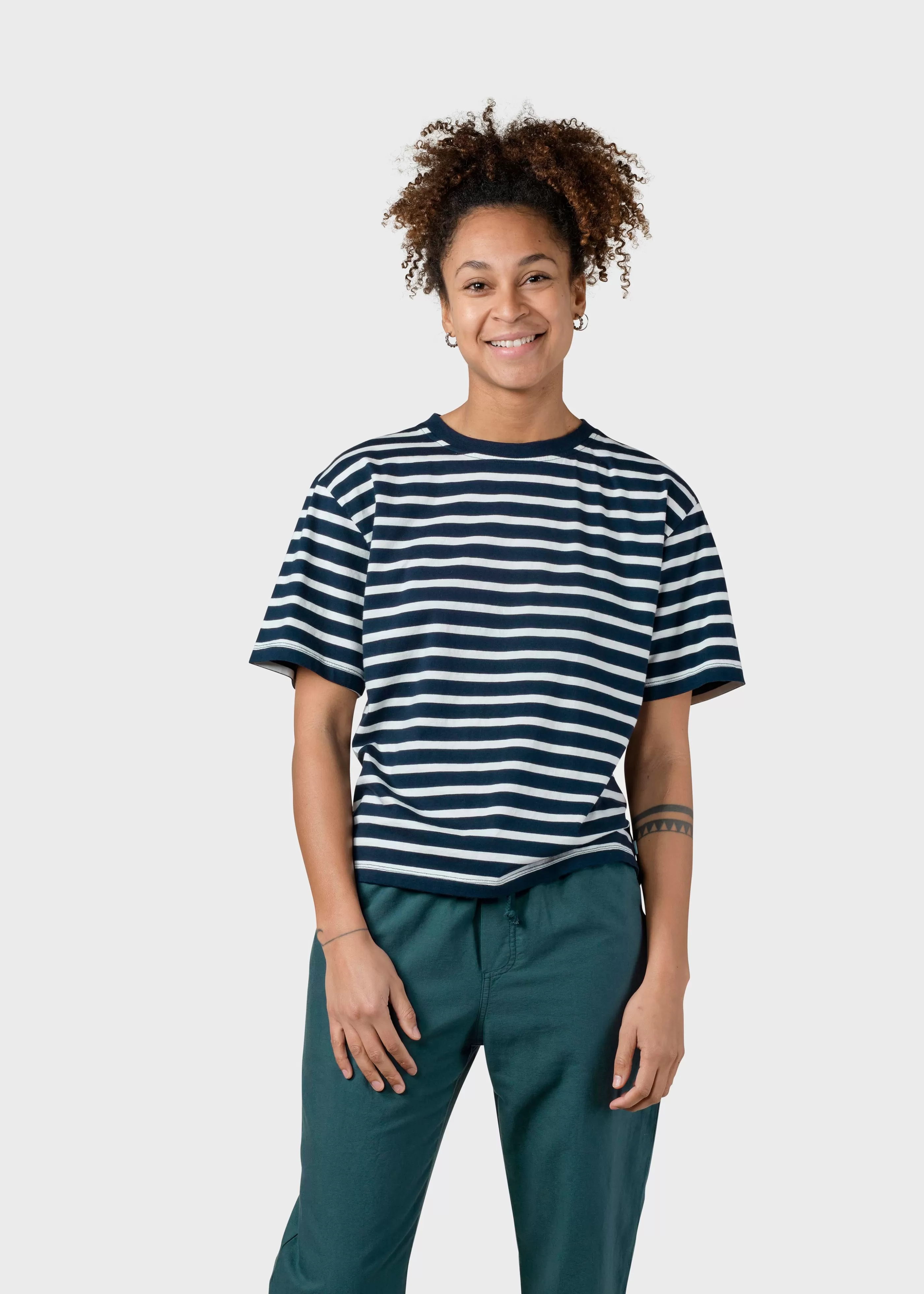 Klitmoller Collective Womens striped boxy tee - Navy/cream- T-shirts